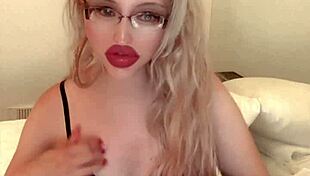 findom goaldigger sings not at the white party with huge long nails