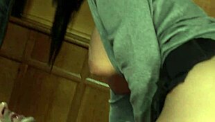 delivery boy fucks boss till she cums everywhere 😈