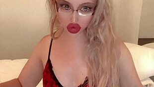 findom goaldigger sings not at the white party with huge long nails