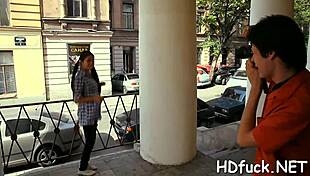 Hot Seductress Enjoys Deep Muff Insertion