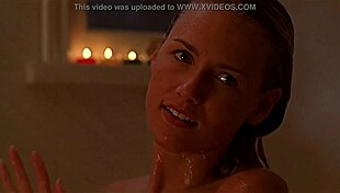 Tania Saulnier, you're so sexy in the shower