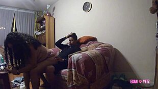 ME DOY A LA NOVIA DE MI AMIGO MIENTRAS ELLA LE MANDA MENSAJES QUE ESTA BIEN EN LA FIESTA