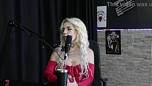 Kyra sex prepares for intense fisting and group fantasies