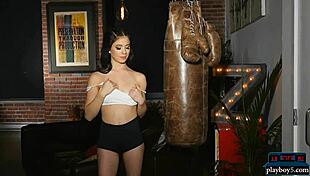 Stunning Milf Babe With Ass And Titties Showing Off