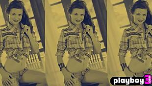 Melissa Jean's natural body exposure