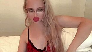 findom goaldigger sings not at the white party with huge long nails