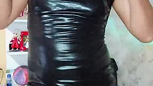 Watch this transsexual dance sexually and seductively