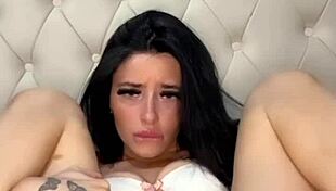 teen american exchange student enjoys solo masturbation on webcam