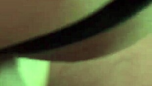 colegiala llega desesperada preguntando, '¿puedes darme tu verga ahora?'