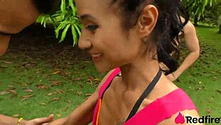 Treinando o cuzinho da tarada niara pessanha ao ar livre com anal e dp