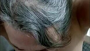 2025 02 04 esclave f dans les wc de lautoroute