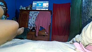 Latina brunette pleasures her delicious pussy to a shuddering orgasm