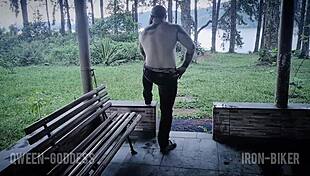 Vampire Encounter with Pregnancy Desire