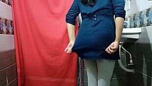 secretary gets fucked hard by unmarried boss in office bathroom with hindi voice