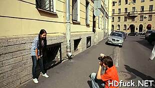 Hot Seductress Enjoys Deep Muff Insertion