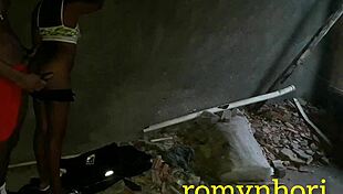 novinha de shortinho da favela no rio de janeiro fudendo na casa abandonada 😈