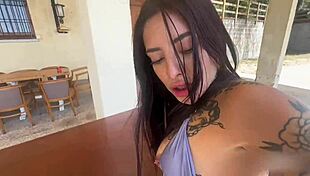 i find a beautiful fit girl on the beach and have a quick encounter