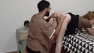 chamei a mina da biblioteca para ler livro em casa e comi a safada no pelo