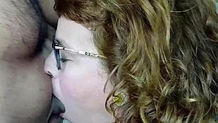 chamei a mina da biblioteca para ler livro em casa e comi a safada no pelo