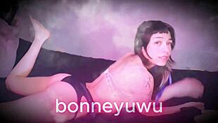 bonneyuwu - 16 54 turra va a que le hagan masajes y la masturban por puta