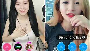 two cute girl in livestream uplive
