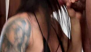 hot babe in stockings prefers deep anal fuck