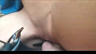 hermosa abby en la carretera