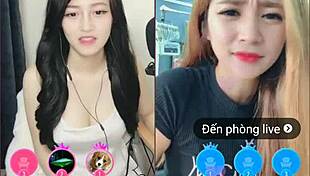 two cute girl in livestream uplive