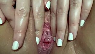 Saudi Arabian Snowwhite Shakes Legs in Intense Orgasms with Moaning and Crying in Los Angeles Amateur Arab Porn 2025