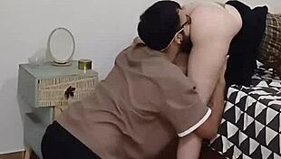 chamei a mina da biblioteca para ler livro em casa e comi a safada no pelo