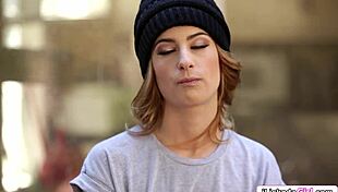 Brunette babe fingering and facesitting horny teen 18+ neighbor 😏