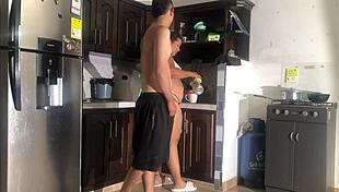 Sexo Fuerte En La Cocina Del Hotel Big Ass