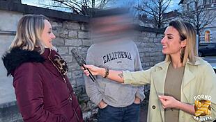 Kelly Et Pam Femmes Aux Gros Seins Se Partagent Une Queue