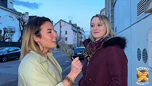 Kelly Et Pam Femmes Aux Gros Seins Se Partagent Une Queue