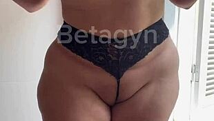 chamei o vizinho pra casa e ele me fodeu enquanto meu marido tinha saido