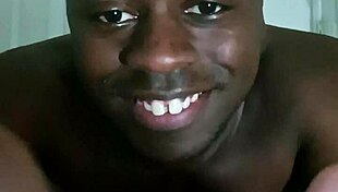 Girl Tells Joke Then Masturbates Solo on Ass