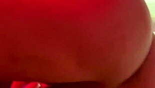 Shemale bya lessa in an intriguing performance