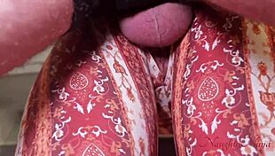 My cleaner lady doesn't protest for an extra tip 😏