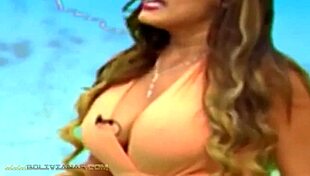 La Belle Femme Aux Gros Seins Est La Plus Désirée De France!