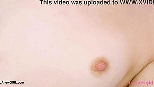 hey, check out this striking red-haired beauty showing her sexy body 😍