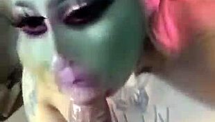 sluty al�en love sucking dick deepthroat