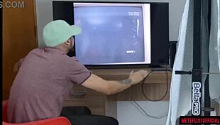 I take my wife to the secret gyno