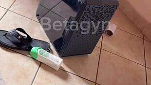 chamei o vizinho pra casa e ele me fodeu enquanto meu marido tinha saido