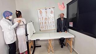 noivo corno leva noiva ao médico para exame ginecológico
