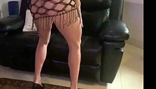 Blonde milf sits like never before in amazing ride