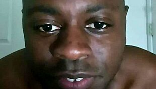 Girl Tells Joke Then Masturbates Solo on Ass