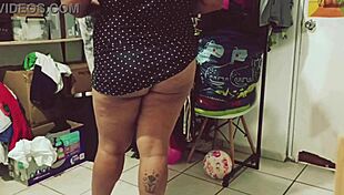 Bbw gordita mexicana doing room cleaning voyeur style