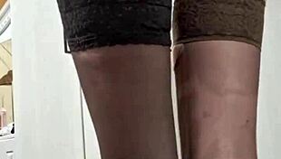 Teen Elza Kom's Story