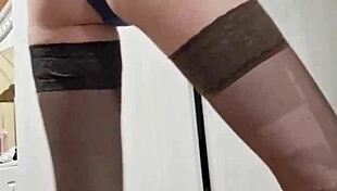 Teen Elza Kom's Story