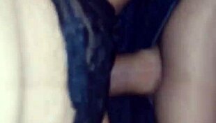 Descubro A Mi Hermanastra Masturbándose Y Por Mi Silencio Me Deja Follarla!